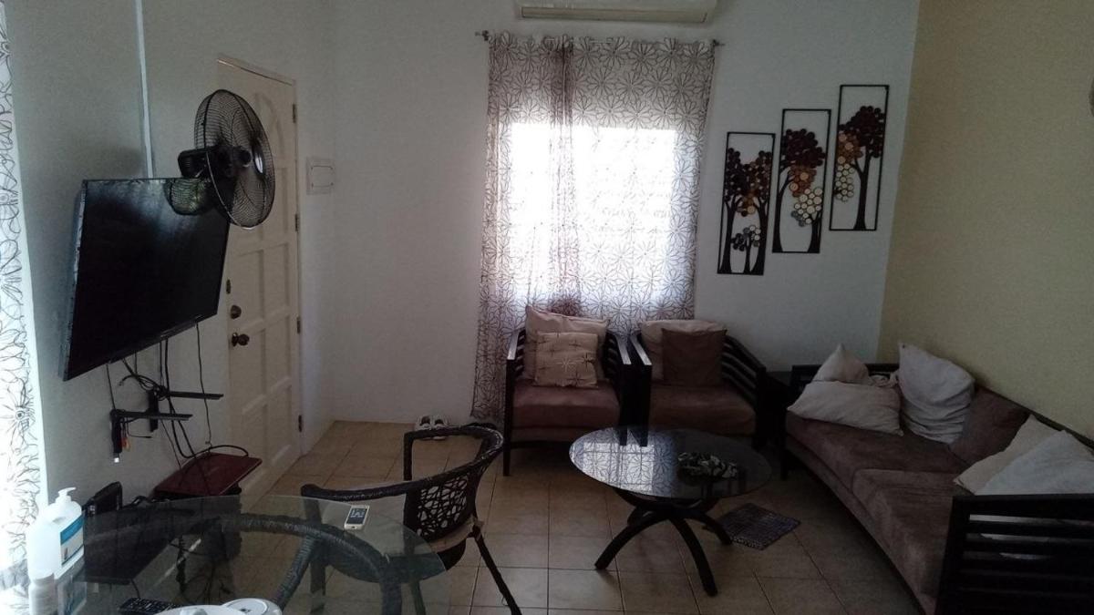 Boholano Precious Villa - Housity