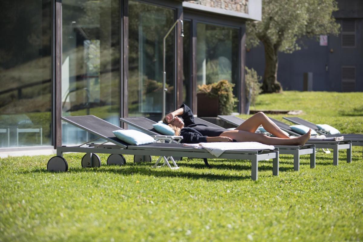Jardín al aire libre en Hotel Rural-Spa Resguard Dels Vents