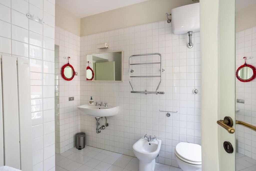 Best Authentic Apartment Monti 5 mins from Colosseum - Housity