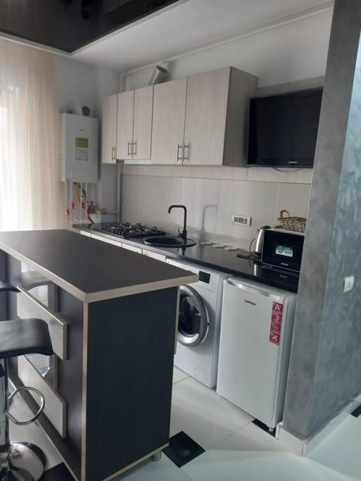 Apartament 2 dormitoare ?i living bloc nou - Housity