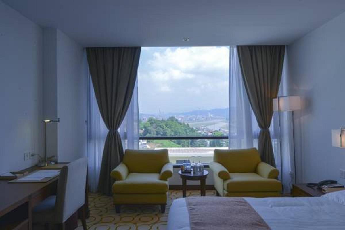 Aristo International Hotel - Housity