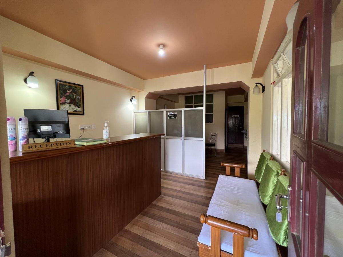 Khandroling Hotel - Housity