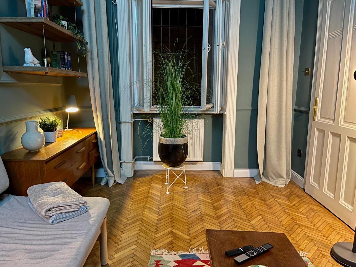 Suitetrails - Lovely Vintage Budapest Studio