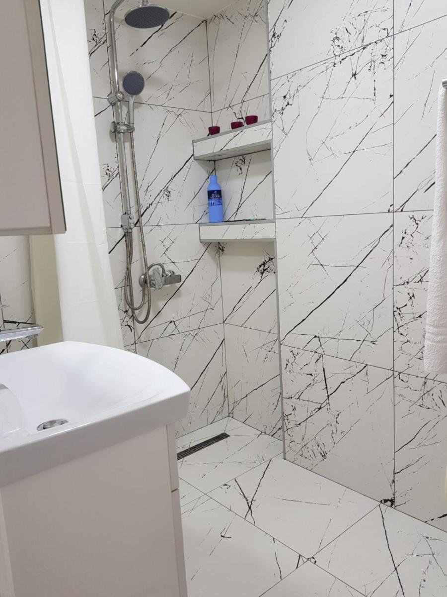 FARAON pn 2 - Housity