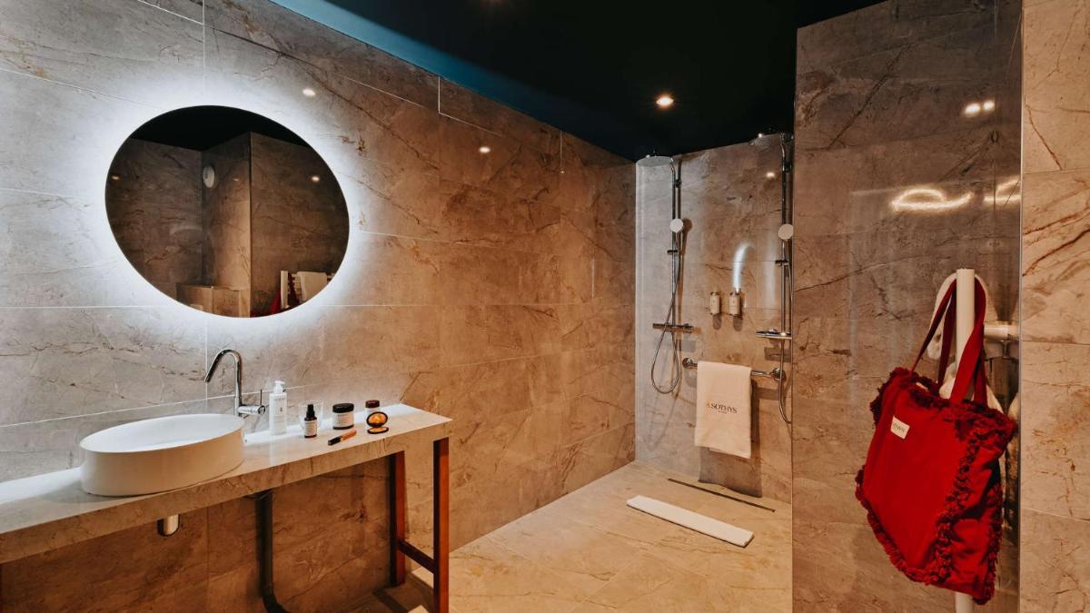 Salle de bains dans l'établissement Keystone Hôtel & Spa