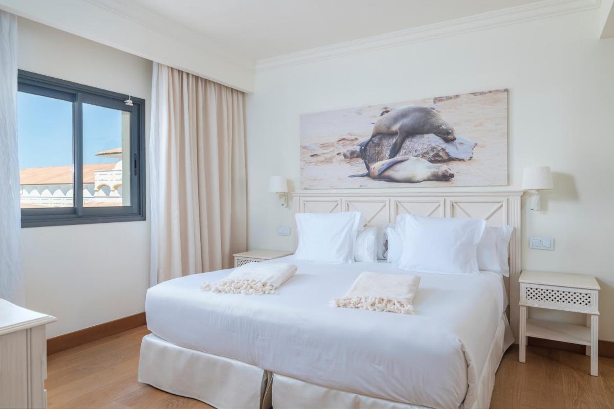 Cama o camas de una habitación en Iberostar Selection Andalucia Playa