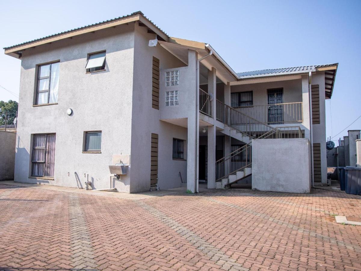 Suitetrails - Ekasi Apartments