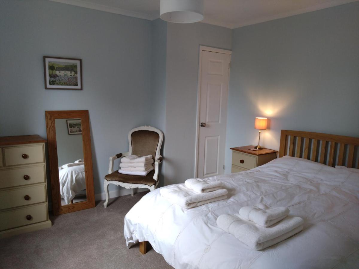 Avryn - Delightful 3 bedroom cottage with stunning vistas - Housity