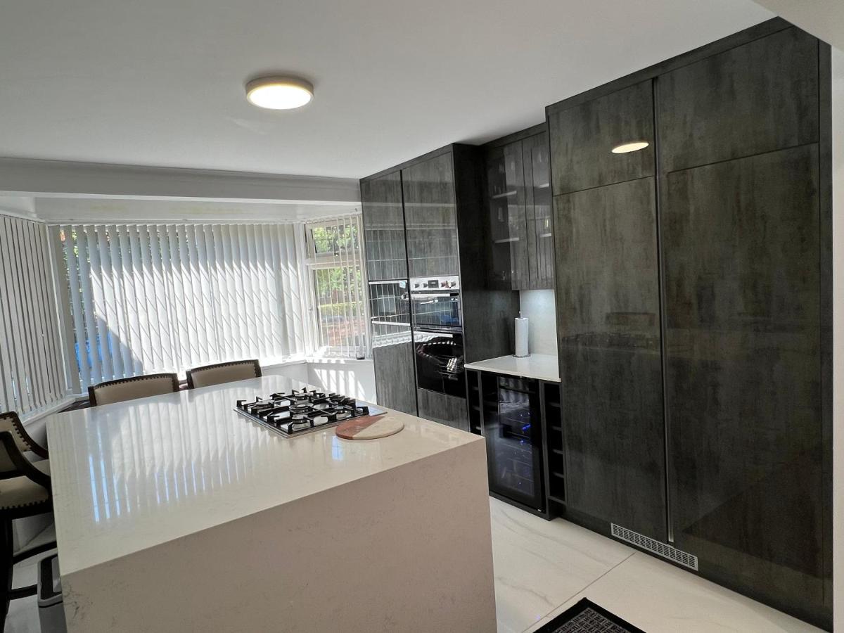 Luxury home in Hatch End - Housity