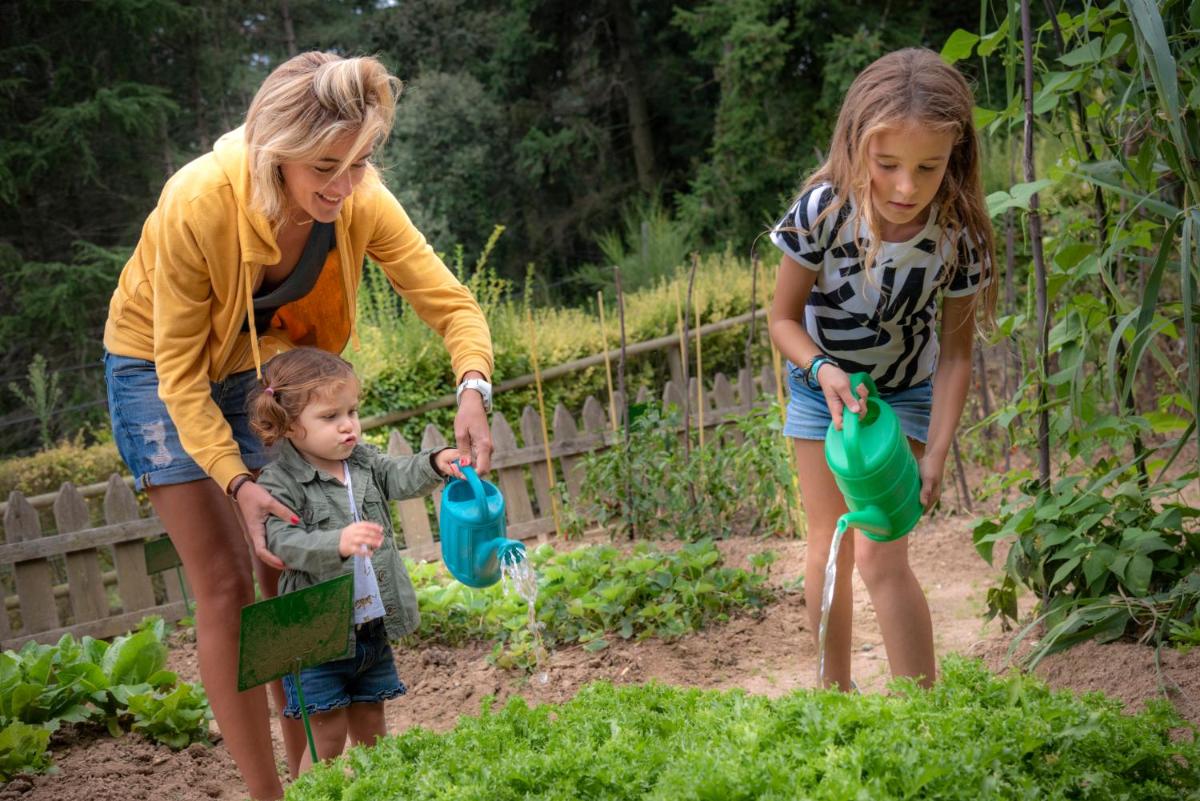 Niños alojados en Vilar Rural De Sant Hilari Sacalm by Serhs Hotels