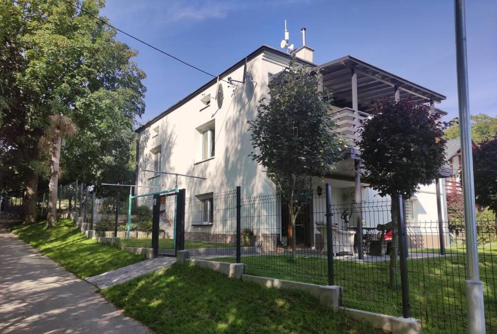 Agroturystyka Wiąz - Wypoczynek blisko z przyrodą i zwierzetami - Housity