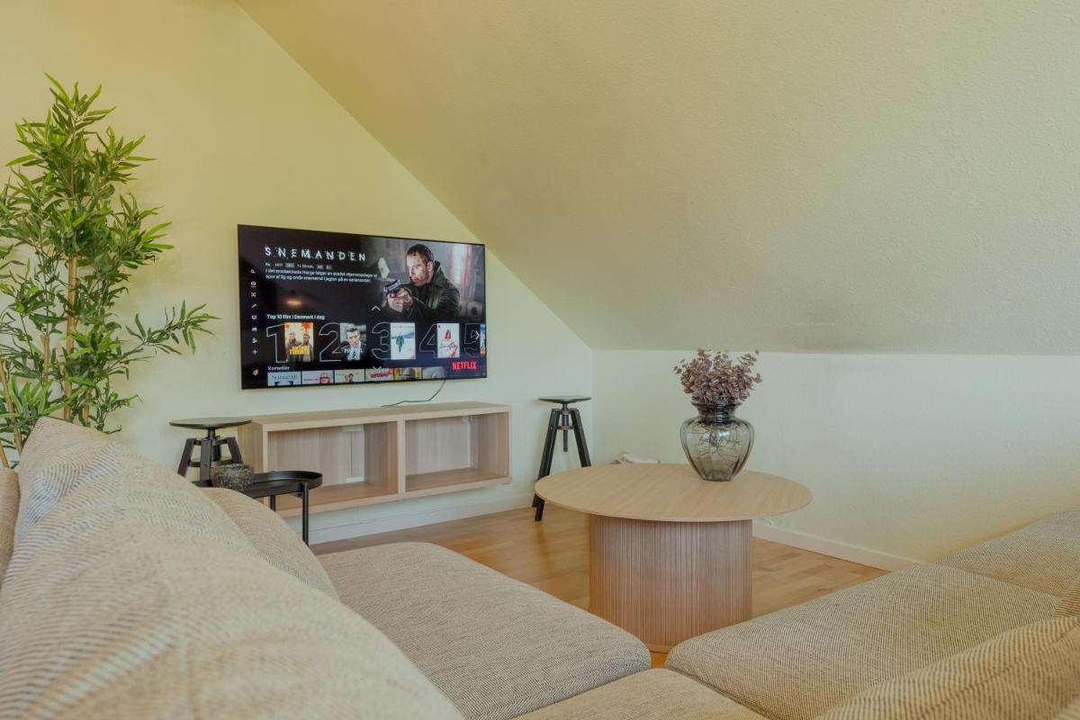 5 BR Penthouse Apartment / Downtown / Marina - Housity