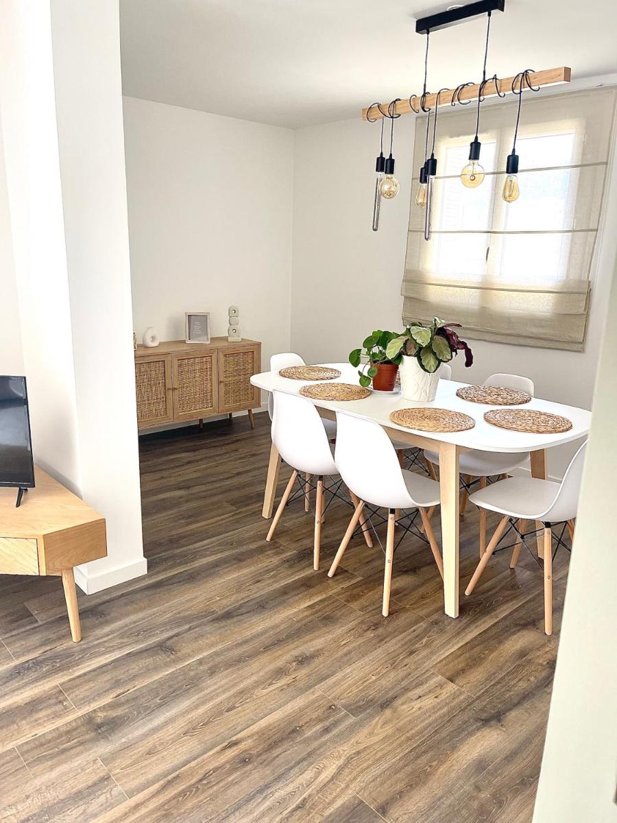 Appartement en centre - résidence privée, vue mer - Housity