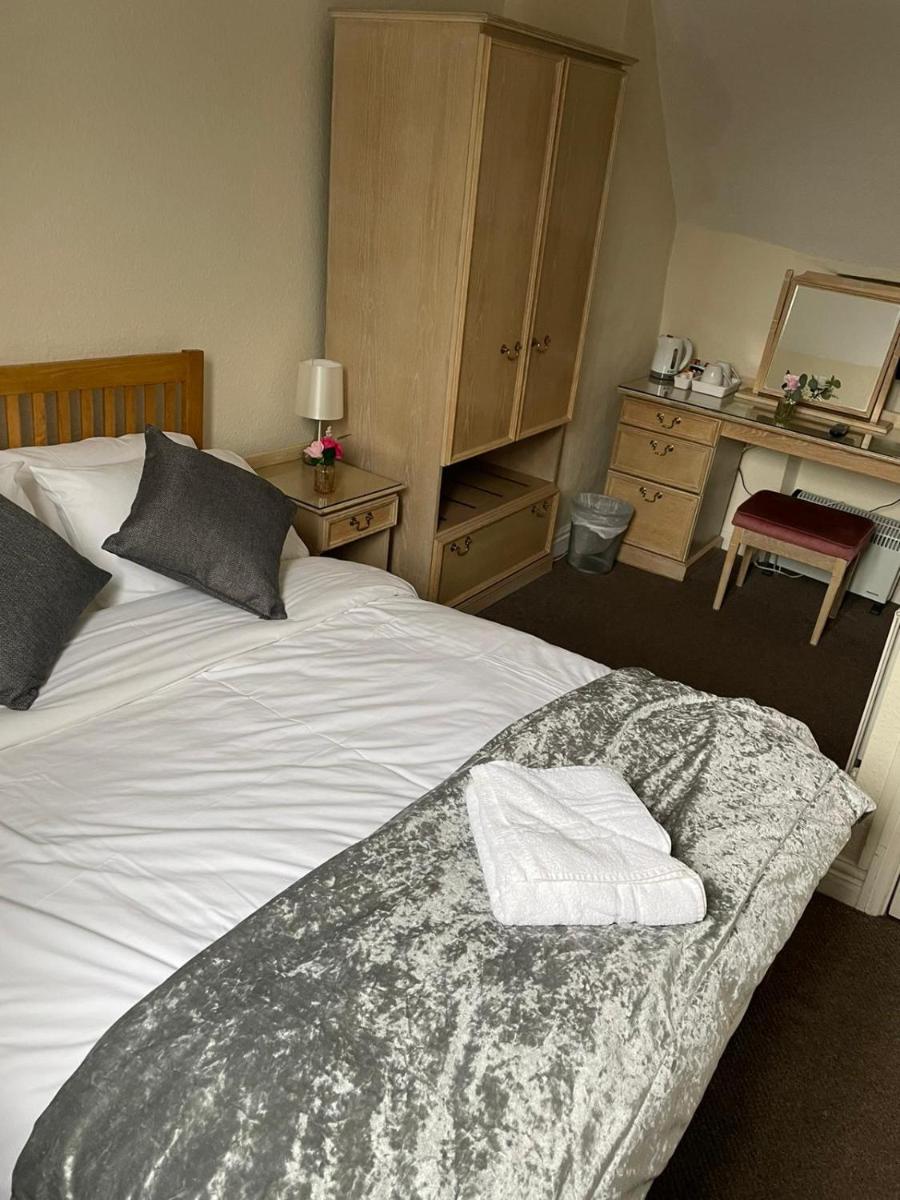 Courtyard Rooms - Housity