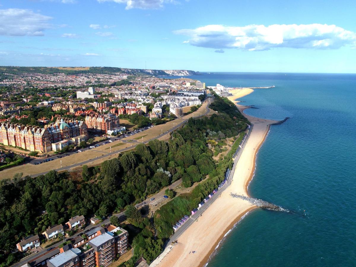 Shore Thing - Just a stones throw from the beach - Housity