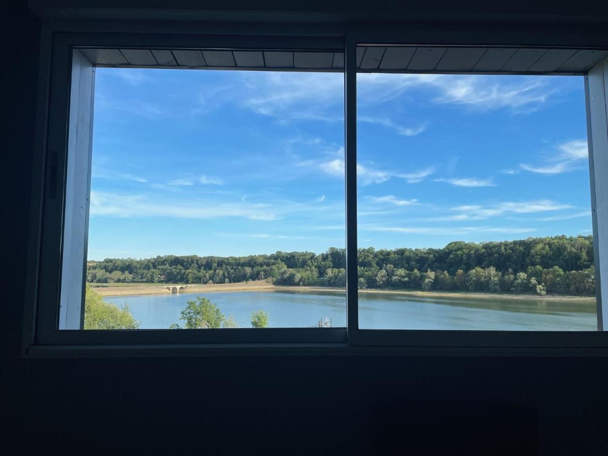 Cottage chaleureux avec vue sur lac - Housity