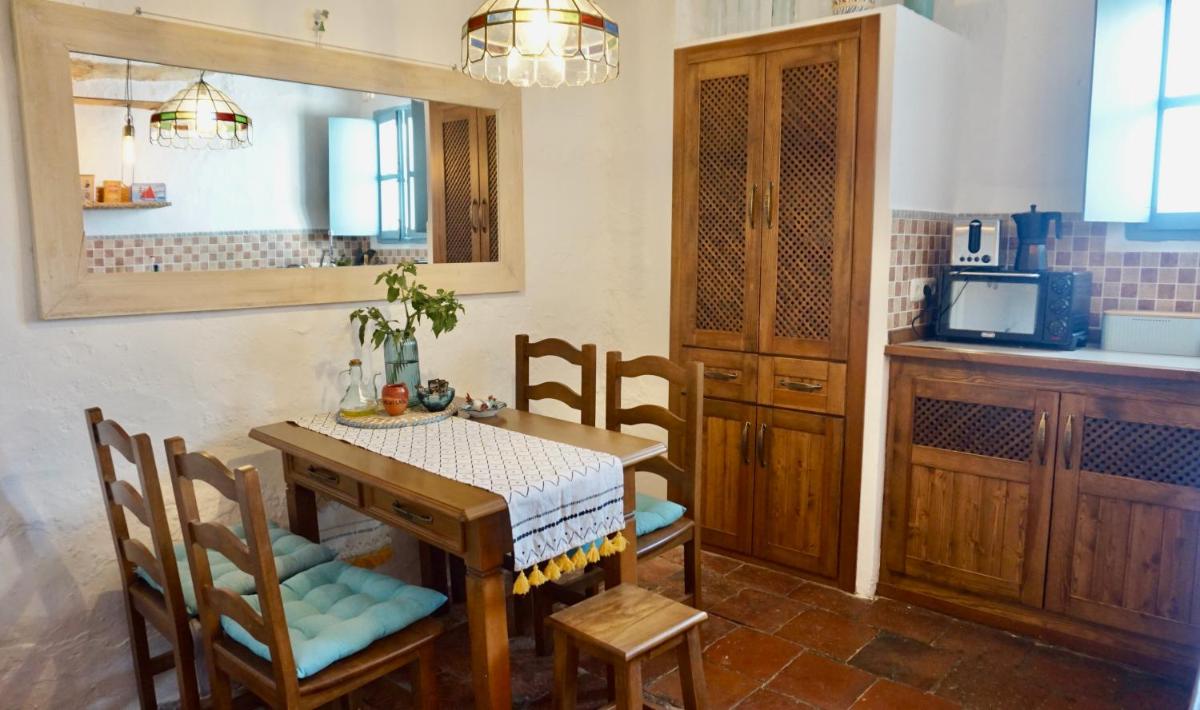 Casa Amigos Sorvilan - La Almendra - Housity