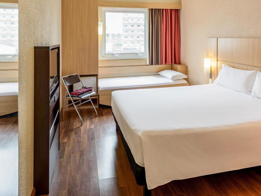 Ibis Sertaozinho - Housity