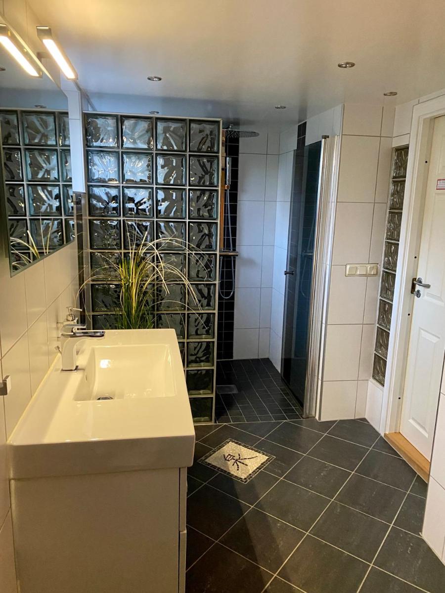 Eklanda Studio - Housity