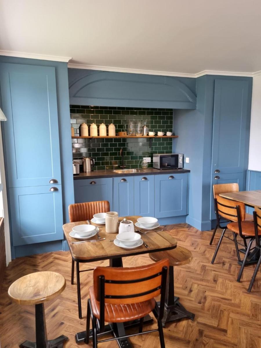 Custom House Hotel - Housity