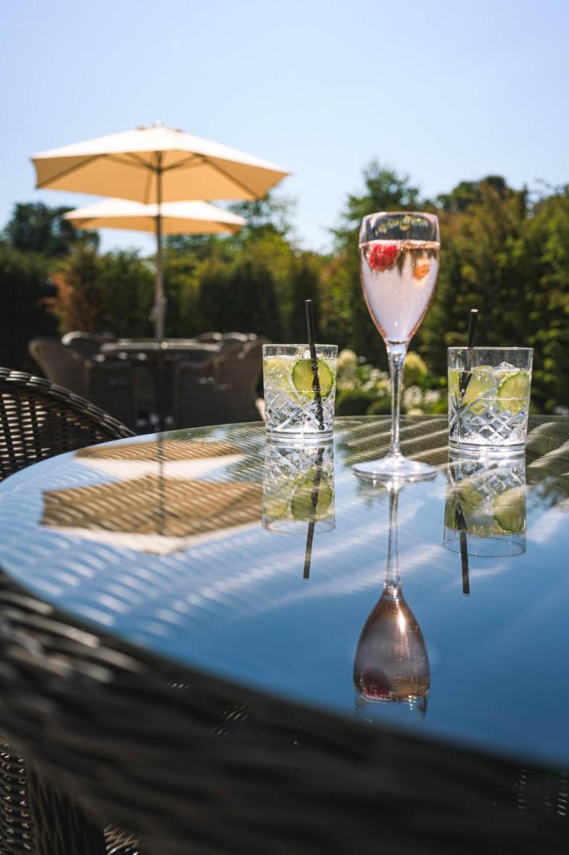 Manor House Hotel & Spa, Alsager - Housity