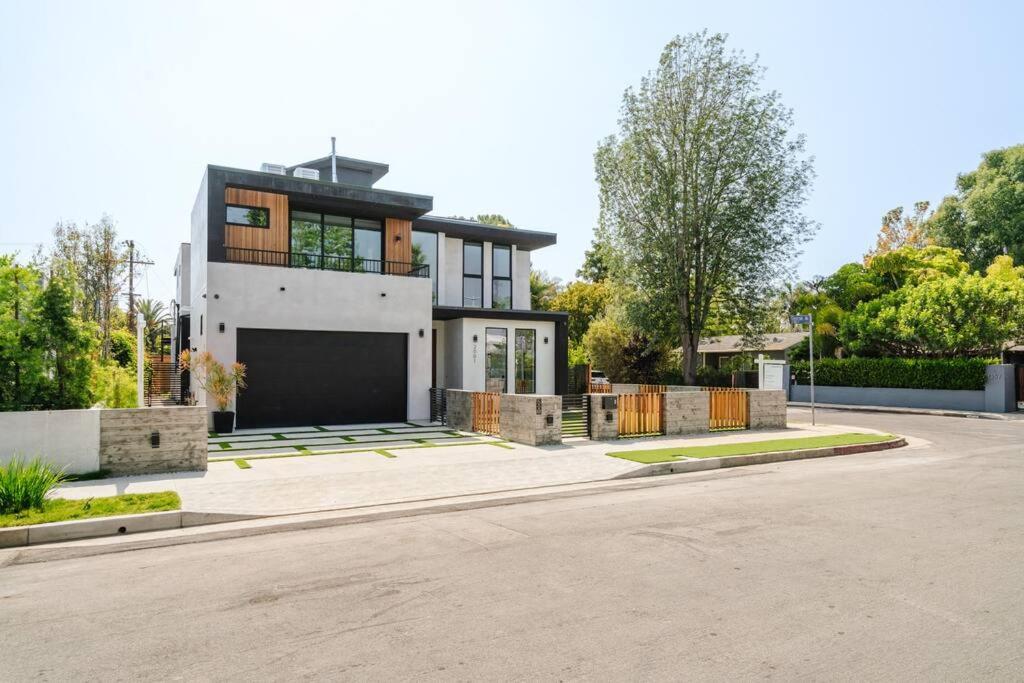 Suitetrails - Venice Modern Mansion with Pool Spa & Rooftop Deck