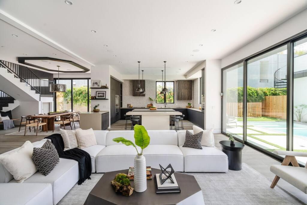 Suitetrails - Venice Modern Mansion with Pool Spa & Rooftop Deck