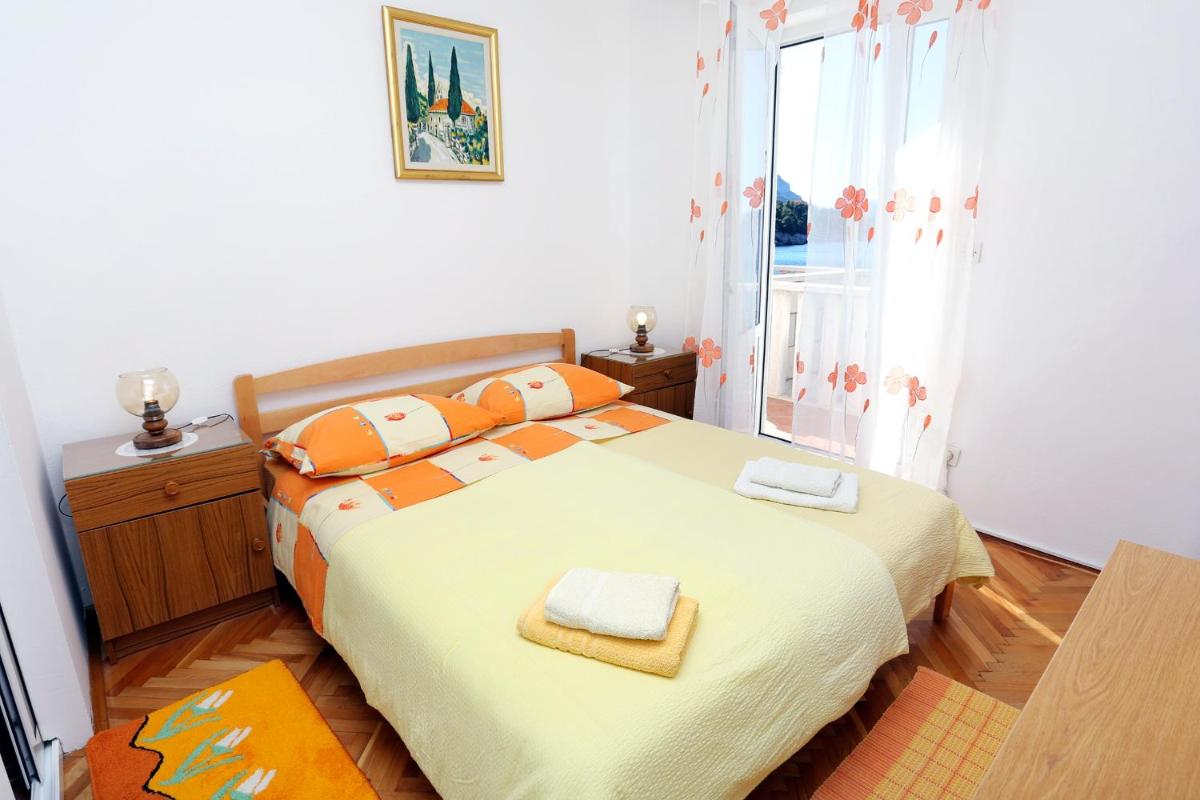 Apartments by the sea Trstenik, Peljesac - 4570 - Housity