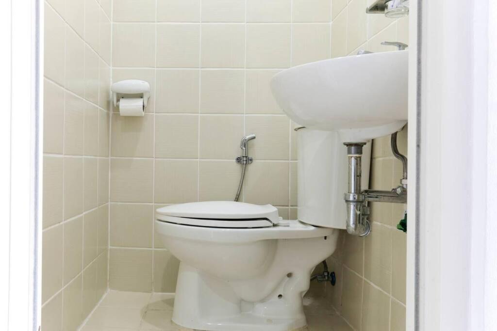 2BR Condo in Tagaytay I Lake View I Fast Wifi I Free Parking - Housity