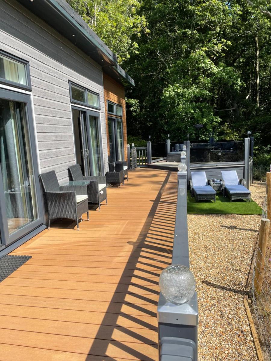 The Powys Lodge - Housity