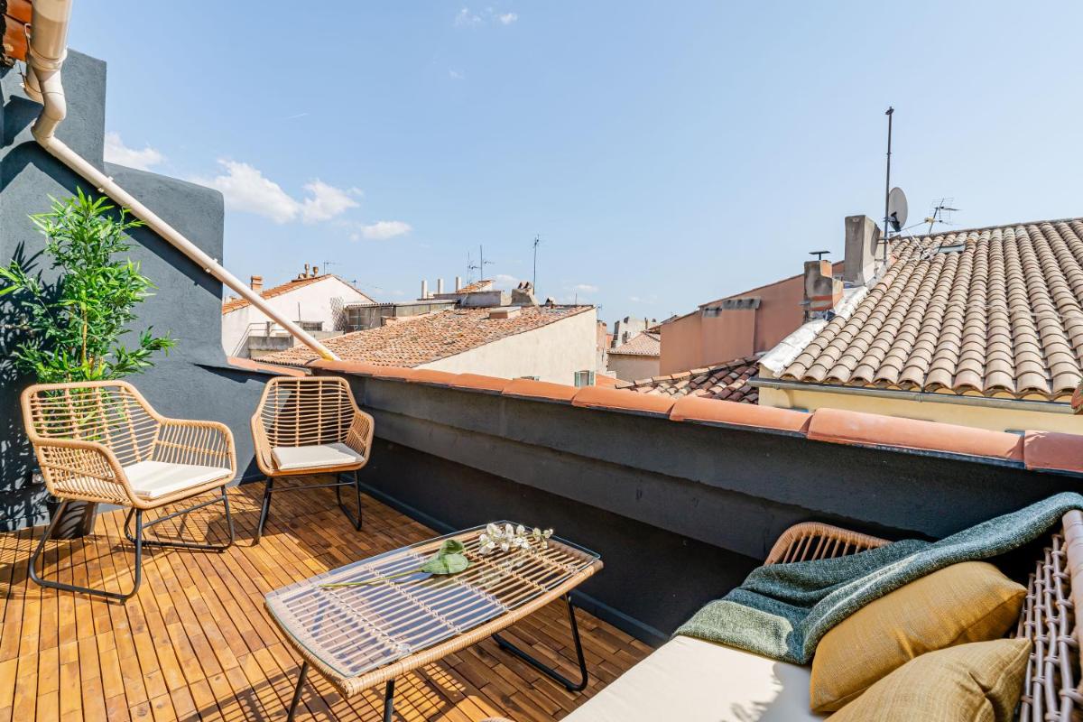 LOFT EN VILLE - Duplex Terrasse coeur historique avec vue dégagée & Parking souterrain Offert - Housity