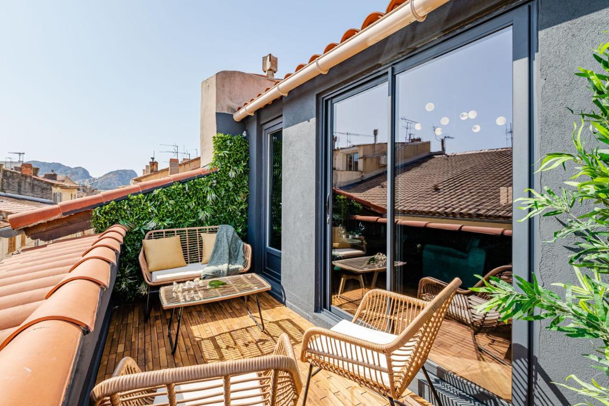 LOFT EN VILLE - Duplex Terrasse coeur historique avec vue dégagée & Parking souterrain Offert - Housity