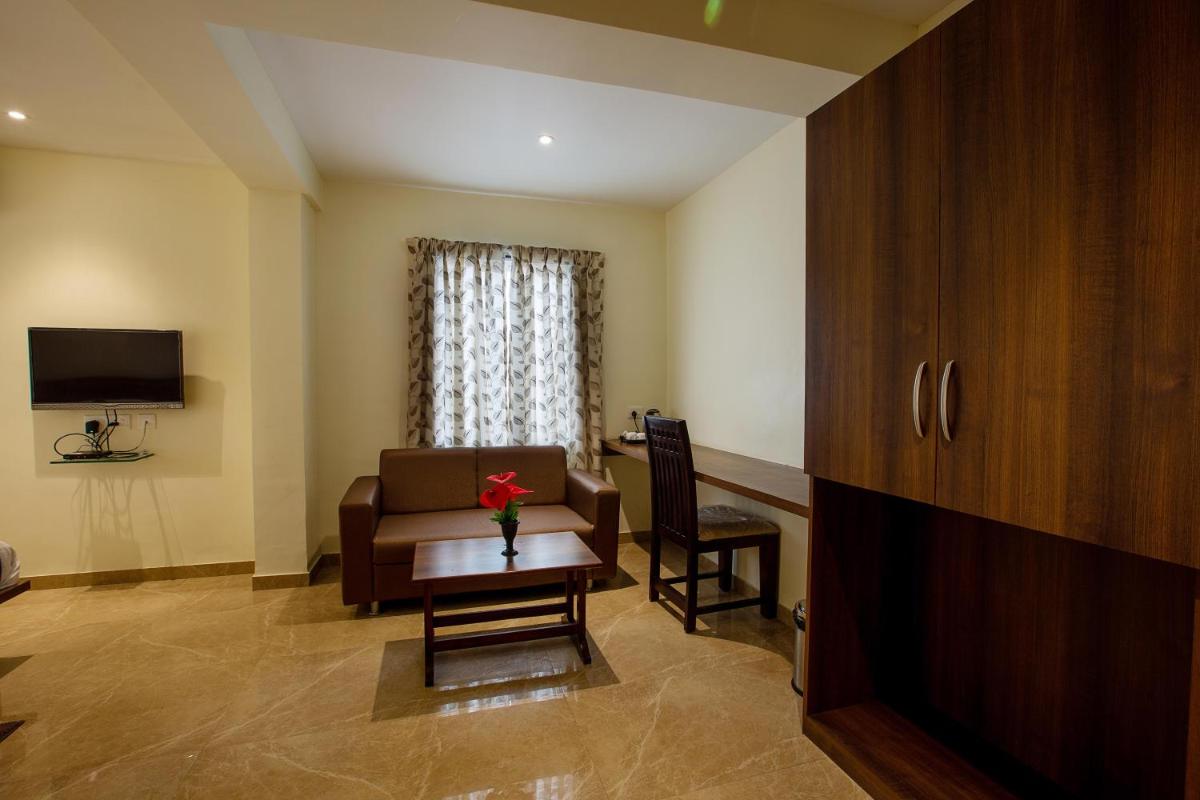 Hotel Hangout - Housity