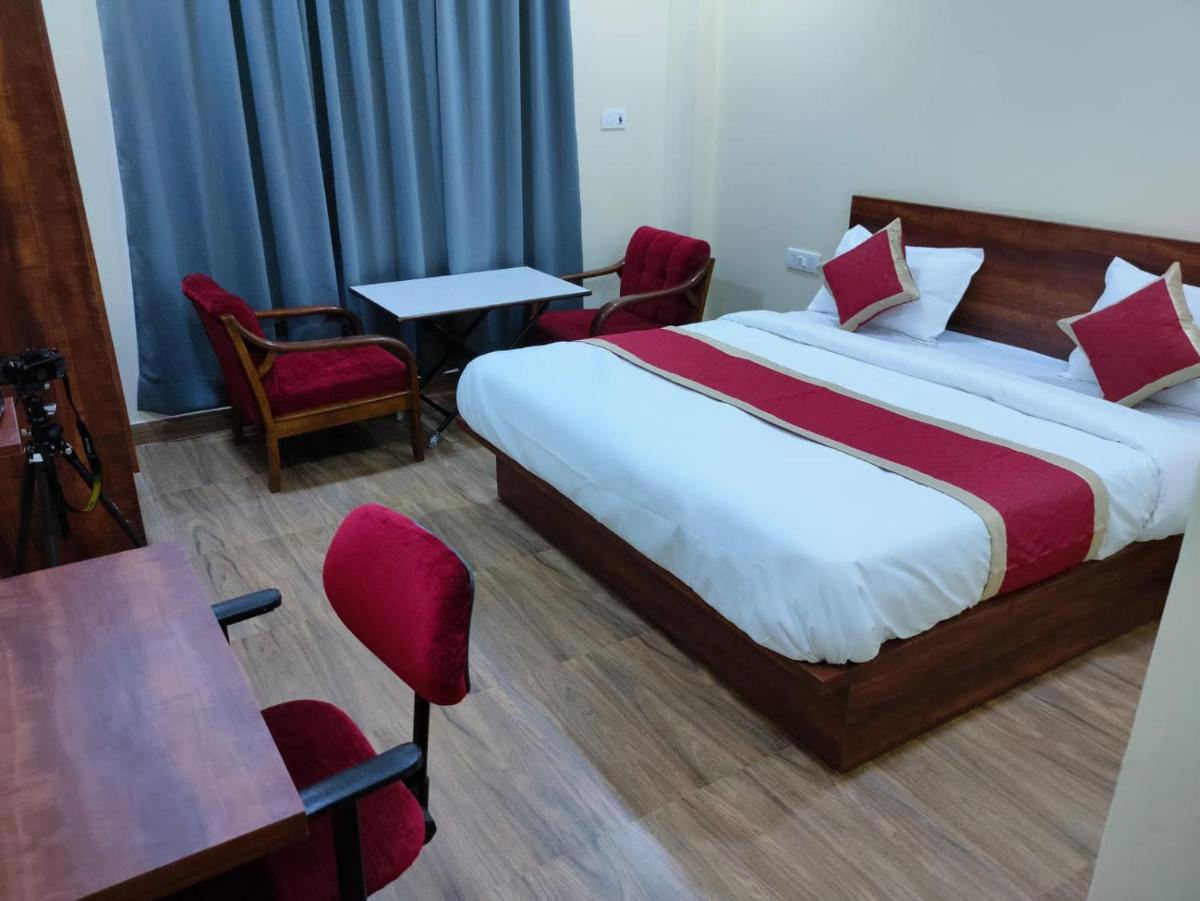 Hotel Manorama Inn - Housity