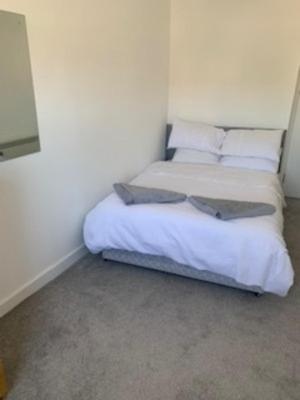 Courtyard and Forth Apartments - Housity