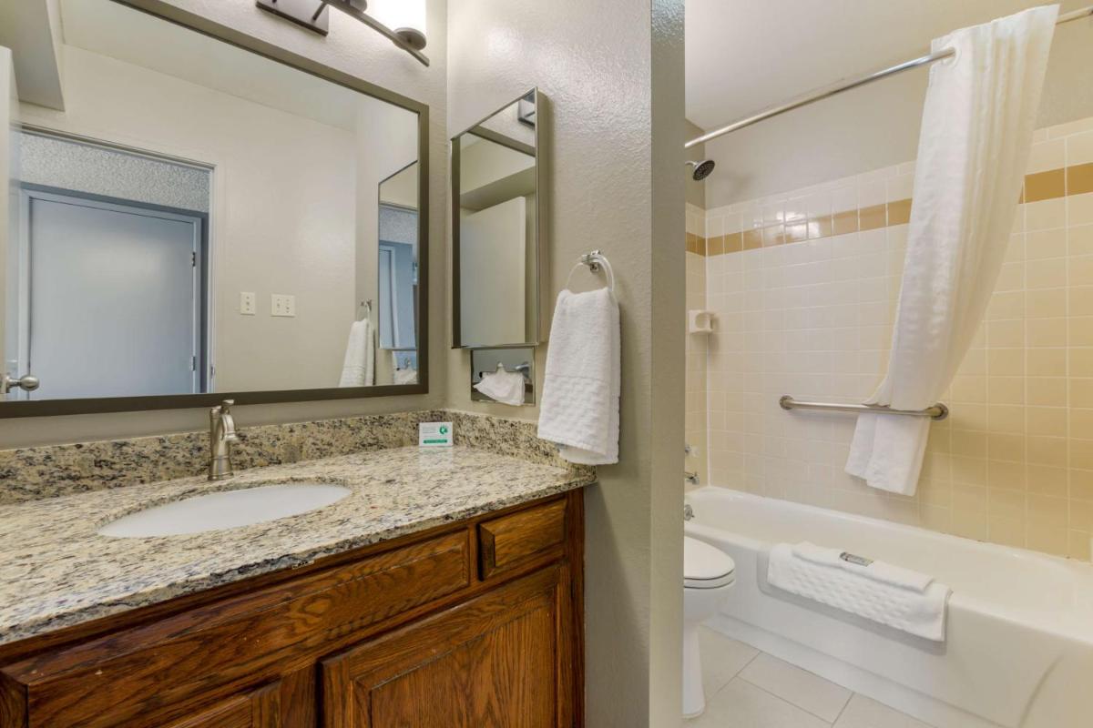 Best Western Pecos Inn - Housity