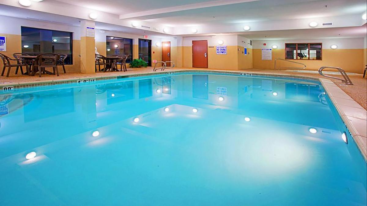 Holiday Inn Express Hotel & Suites Tooele by IHG - Housity