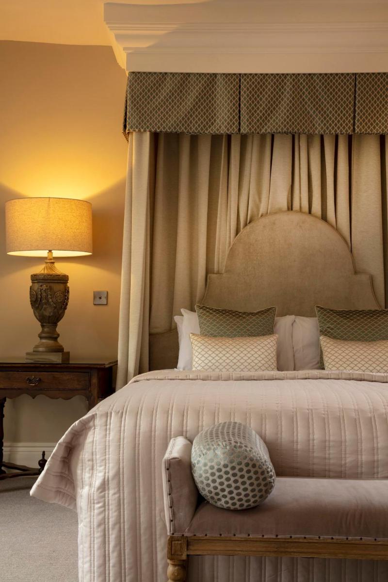 Suitetrails - Manor House Hotel
