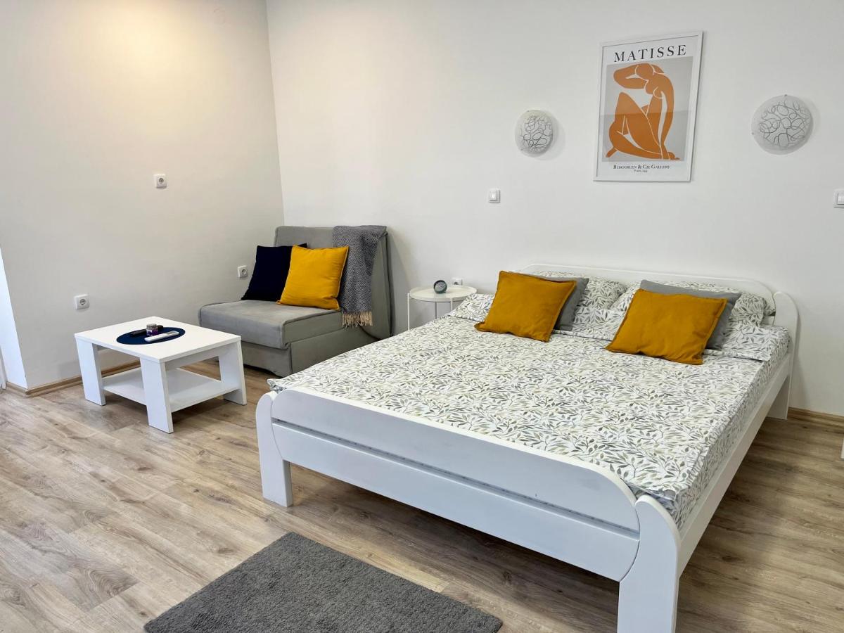 Apartmani Lorić - Housity
