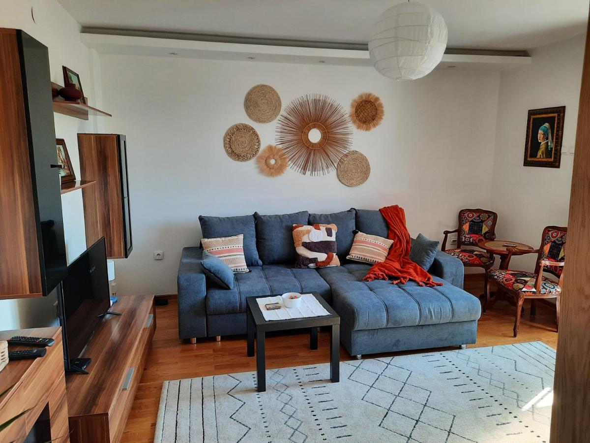 Biser Dunava -- Pearl of Danube Apartment - Housity