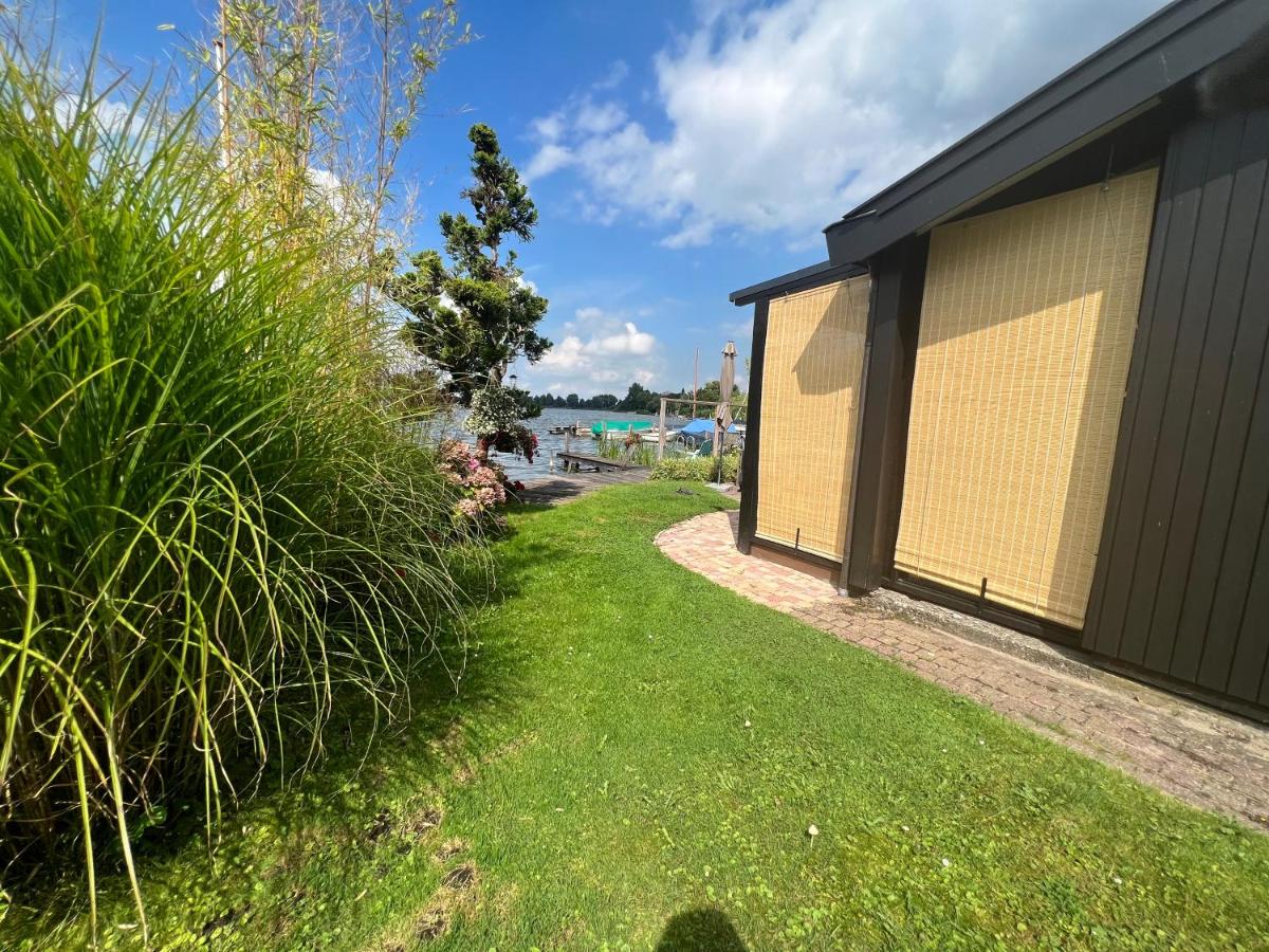 The Outpost Lakehouse- enjoy our house at Reeuwijkse Plassen - near Gouda - Housity