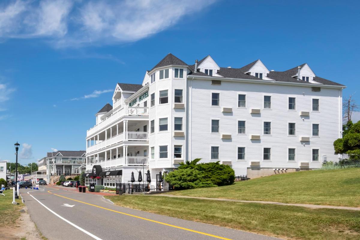 Union Bluff Hotel & Meeting House - Housity
