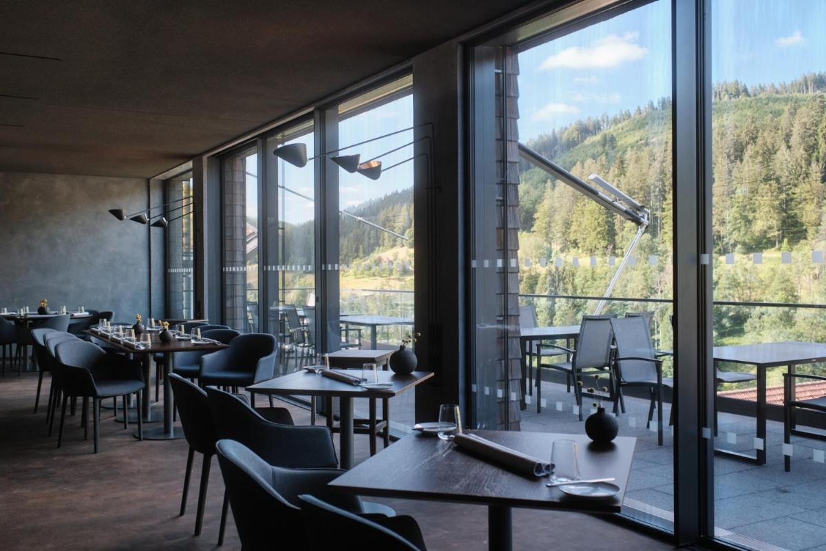 Ein allgemeiner Bergblick oder ein Berglick von des Hotels aus