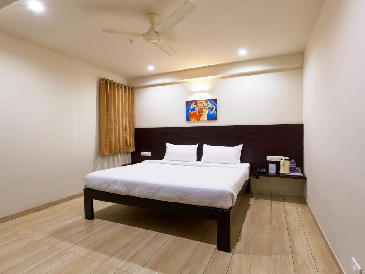 Hotel Tulsi-100 Feet From Ambabai Temple, Kolhapur - Housity