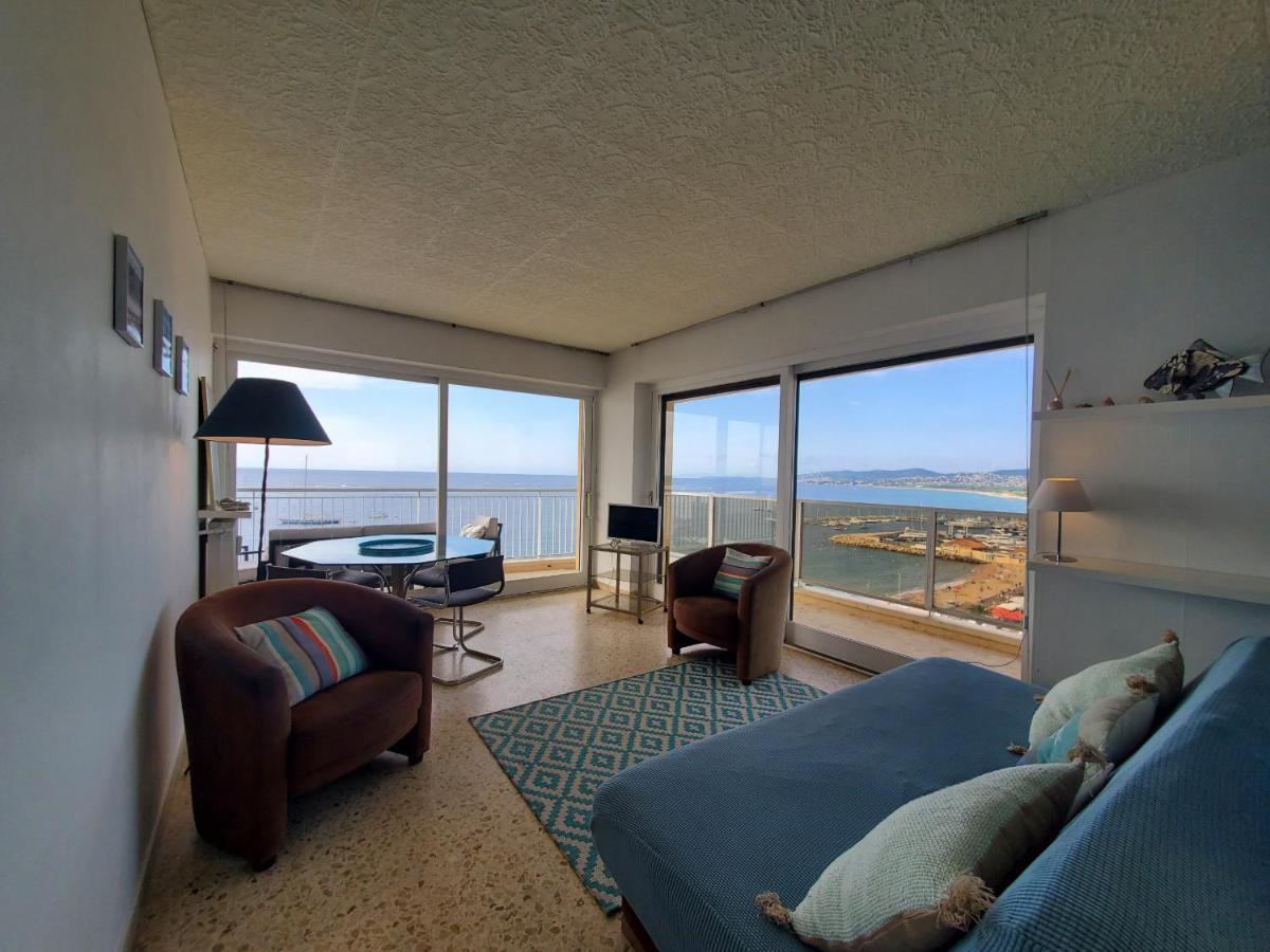 FREJUS PLAGE Tour Mediterranee 10e Etage T2 38m2 - Housity