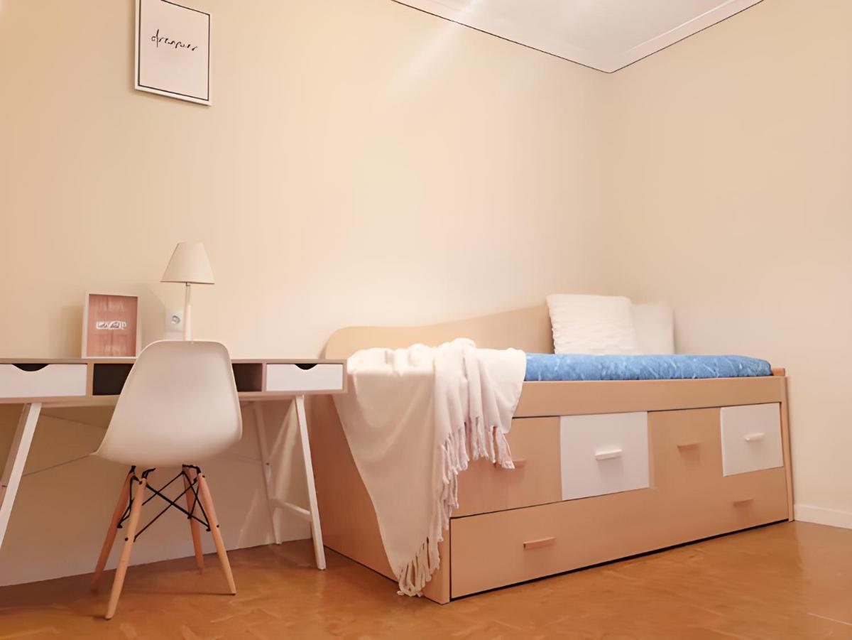 350mLaurel.Calefacción.Parking público.Centro.Wifi - Housity