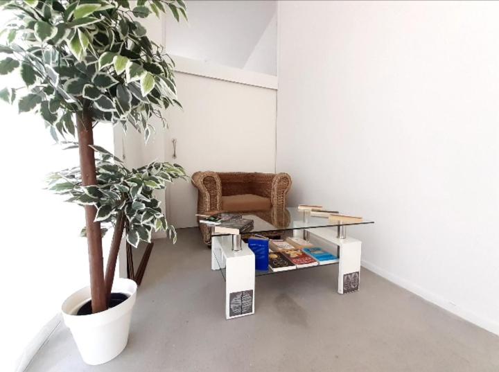 Melrouse Place House - Housity