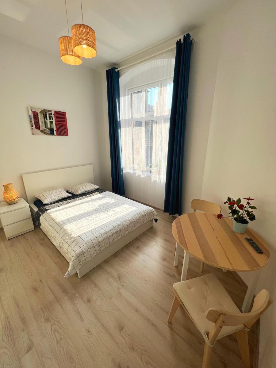 White Apartments - Free parking - Housity