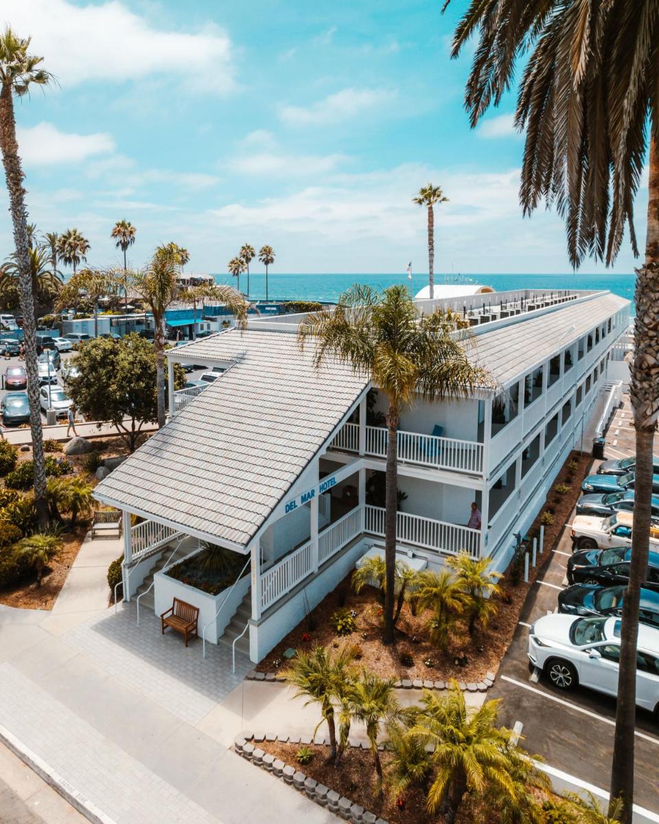 Del Mar Beach Hotel - Housity