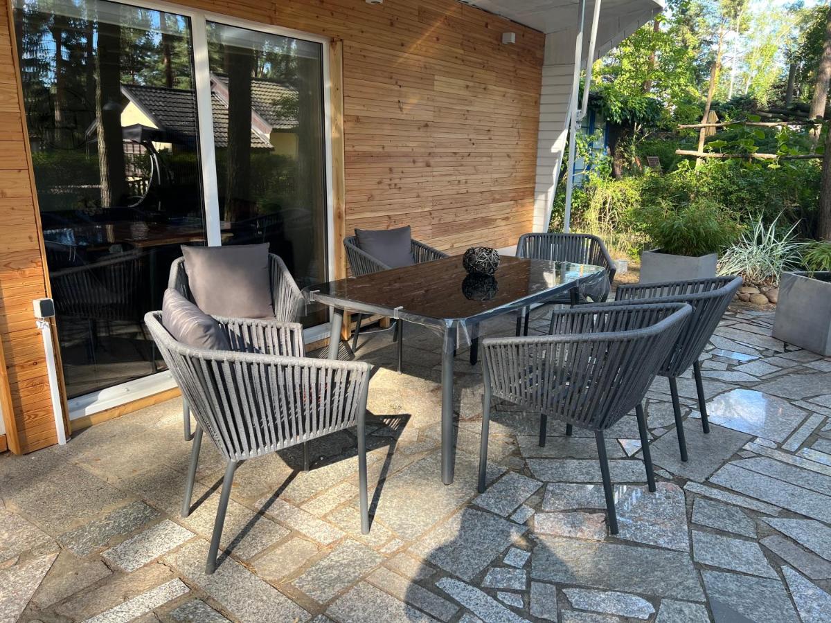 Idyllischer Bungalow am Badesee - Housity